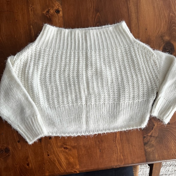 Off the shoulder fuzzy sweater - Picture 3 of 9